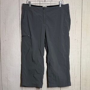 LL Bean Women's 14 Crop Capri Outdoor Pants Gray Nylon Spandex